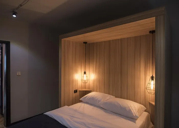 Nordic N-box Хостел *